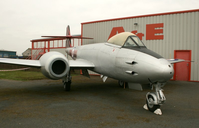 http://www.flankers-site.co.uk/misc_pics/jet age 004.jpg